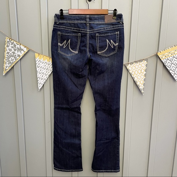 Maurices Straight Leg Jeans Dark Whisker Wash Size 5/6 - Picture 2 of 9